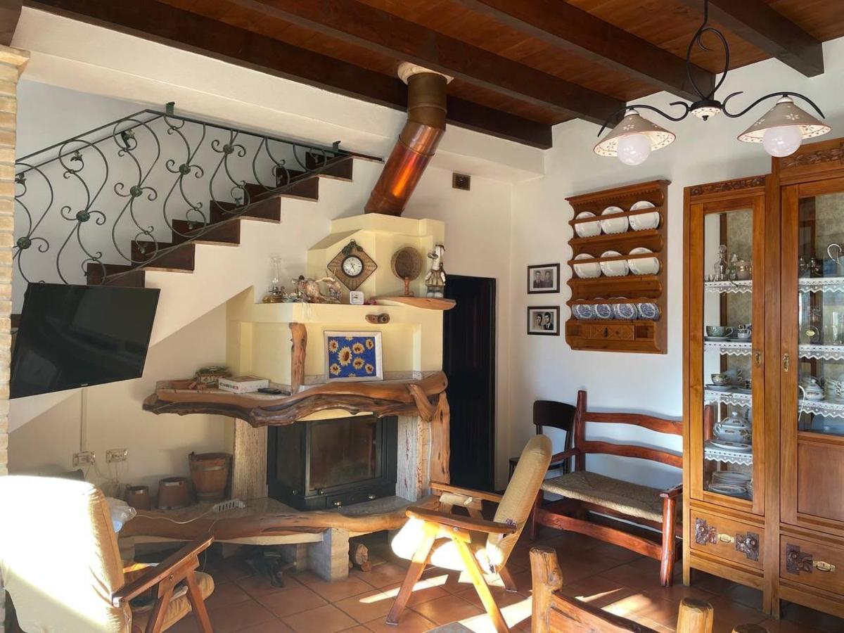 Aventina Holiday Home Burcei المظهر الخارجي الصورة